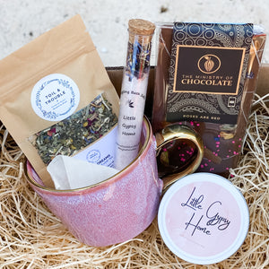 Gift Pack-"Indulge with your Favourites"