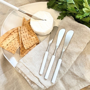 White handle cheese knives set
